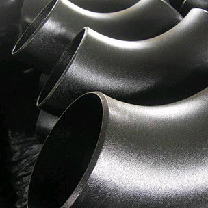 Alta presión de la pieza acodada SCHXS de la tubería de acero del carbono del negro de A234 WPB 90 grados